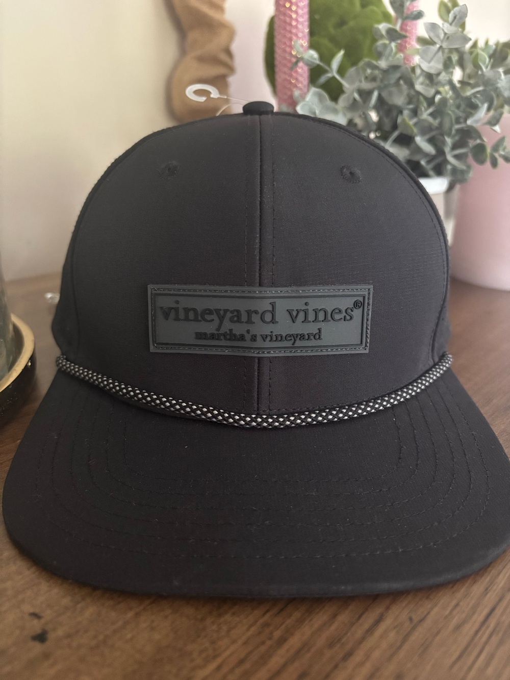 NWT Vineyard Vines Black Rope Snapback Hat Martha’s Vineyard Adjustable Cap.